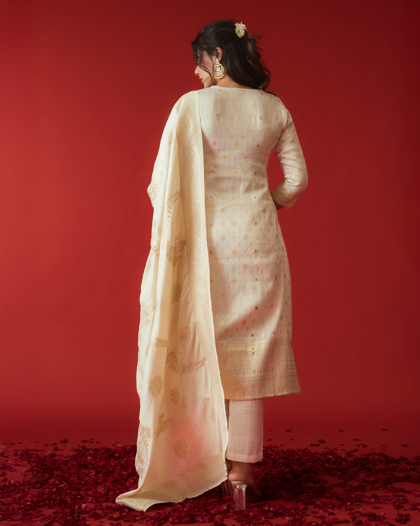 Buraakh-1082 copy.jpg__PID:5aca1f12-9eb0-4775-bb18-501b7e328f19