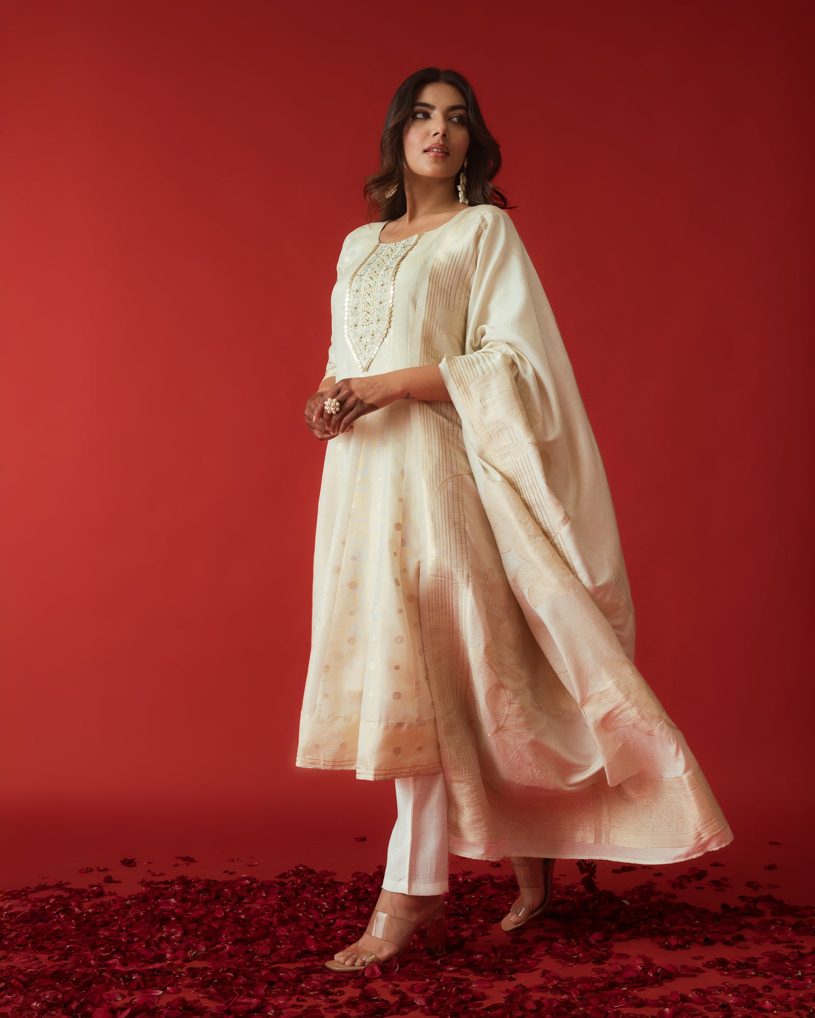 Buraakh-1149 copy.jpg__PID:bb18501b-7e32-4f19-83b9-3707ba22bbdf