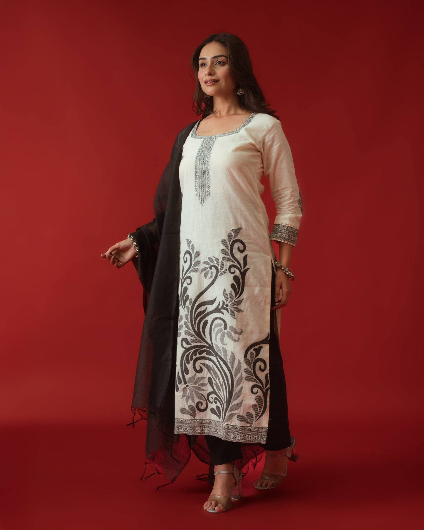 Buraakh-343 copy.jpg__PID:14d933b0-5e30-4e99-b291-73cbf458a85c