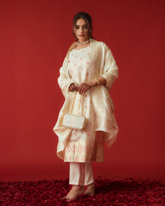 Buraakh-1031 copy.jpg__PID:fb844d37-df3e-495a-8a1f-129eb0e775bb